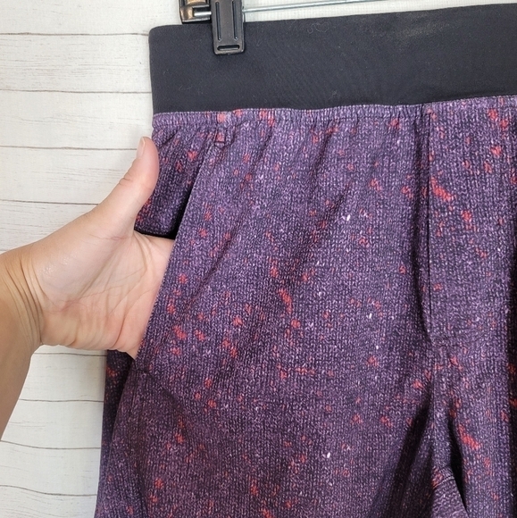 LULULEMON CORE SHORTS IN COSMIC PURPLE, SZ SMALL - Picture 3 of 16